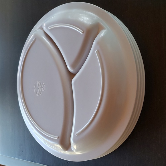 JOSPHLIES Melamine Divided Dinner Plates -Set of 4 White - Picture 8 of 10